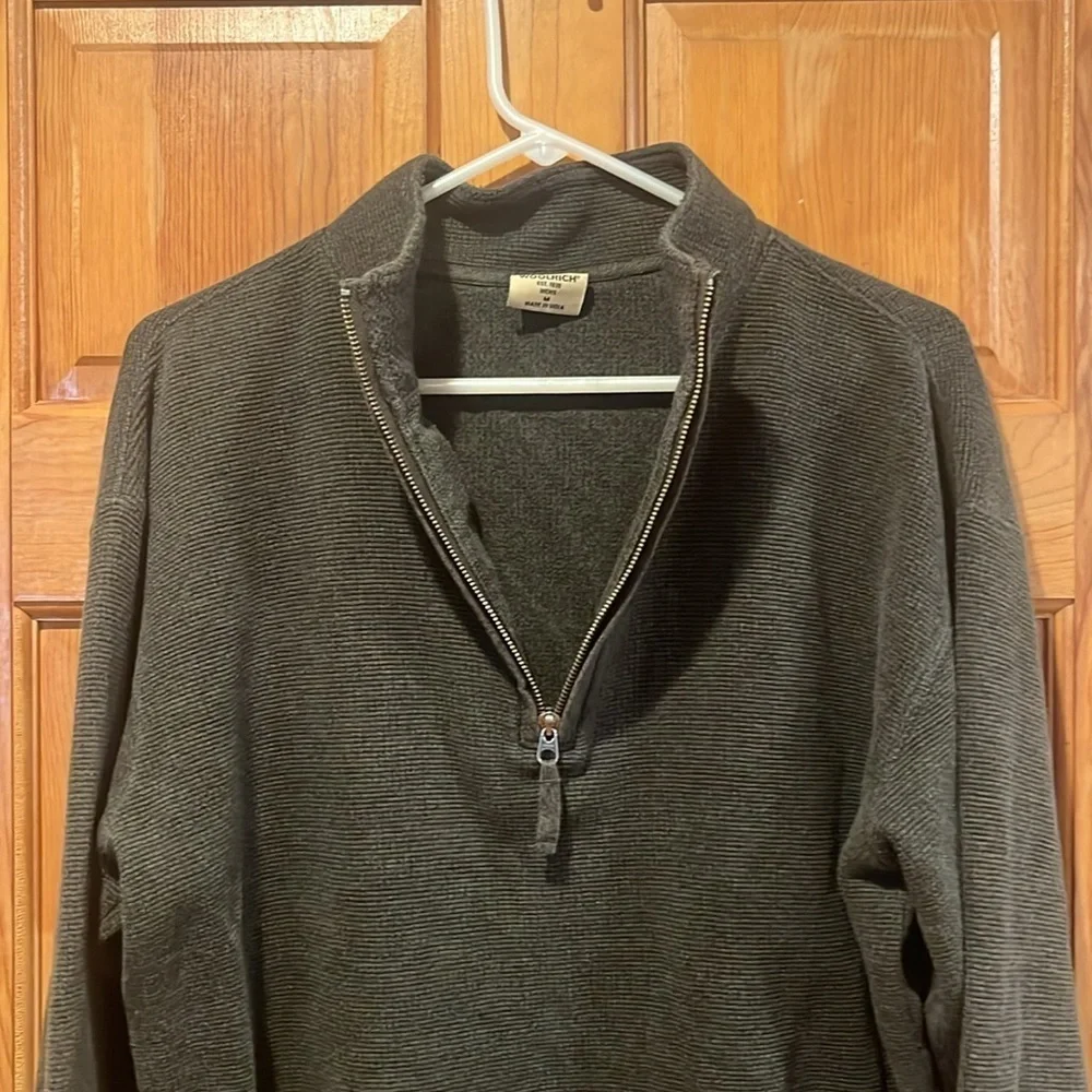 Woolrich mens quarter zip pullover size medium.